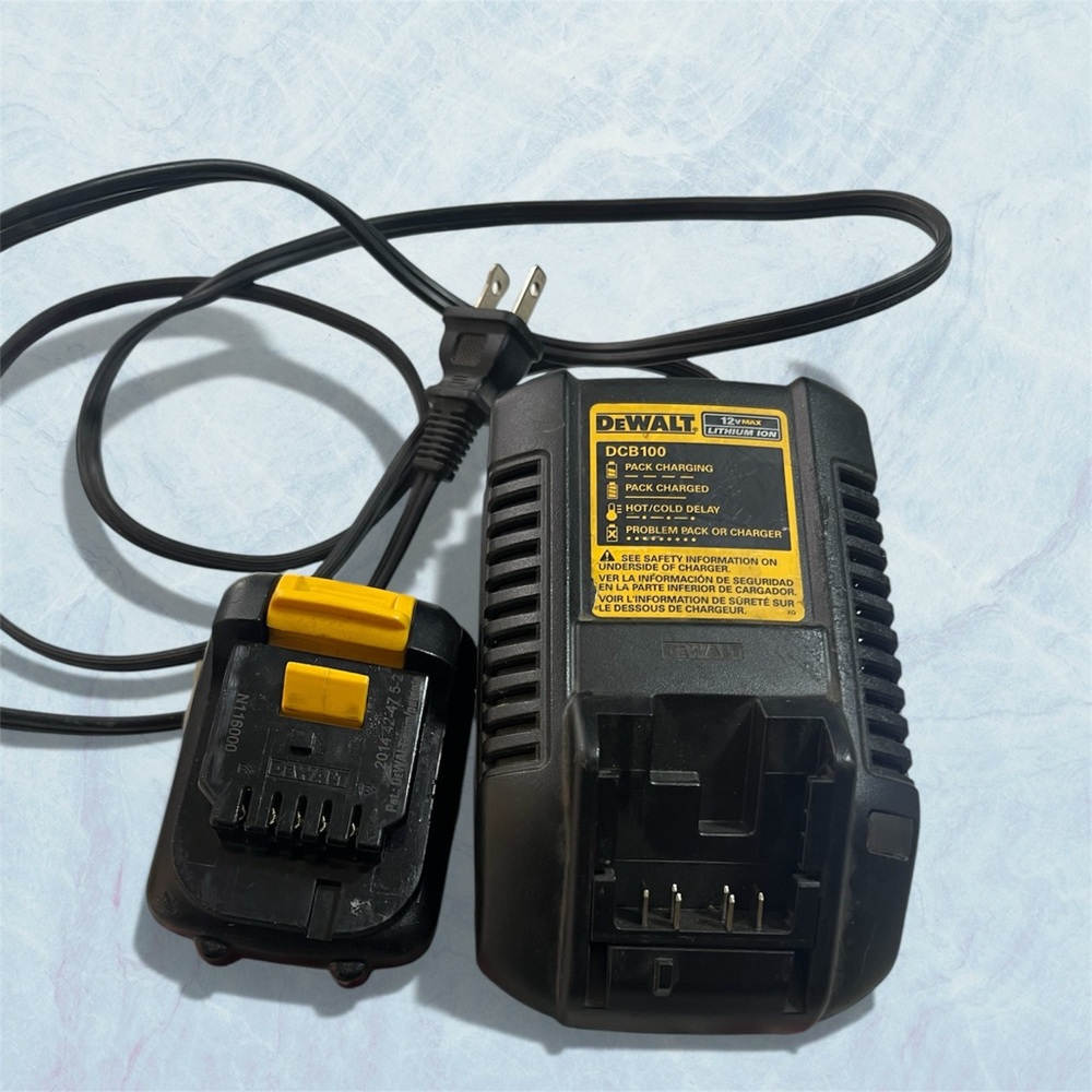 DEWALT Battery Charger and Battery Pack - Black & Yellow 12Vmax